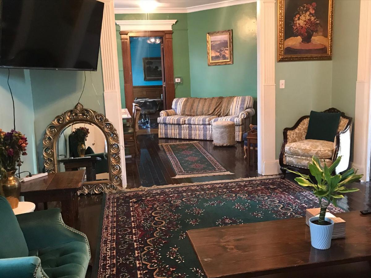 5 Star Victorian Mansion-Downtown No Locals Bed & Breakfast Erie Exterior photo